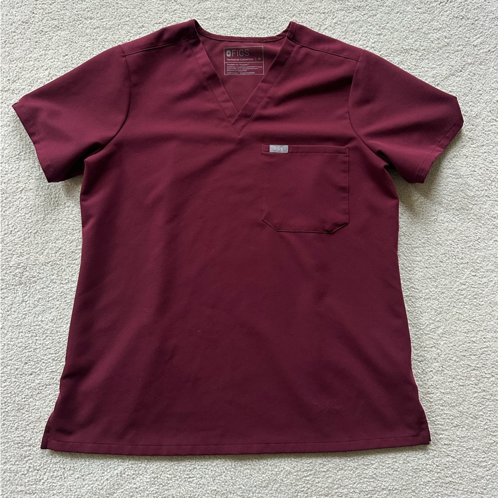 Figs Catarina One Pocket Scrub Top in Burgundy